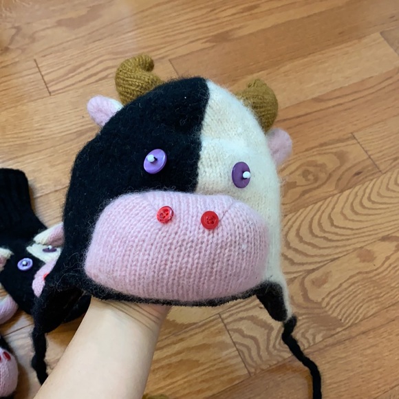 100% wool - toque and mitt cow set novelty - Picture 3 of 6
